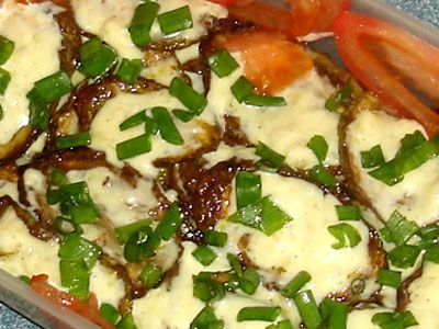 Жареные кабачки с греческим соусом Жареные кабачки с греческим соусом