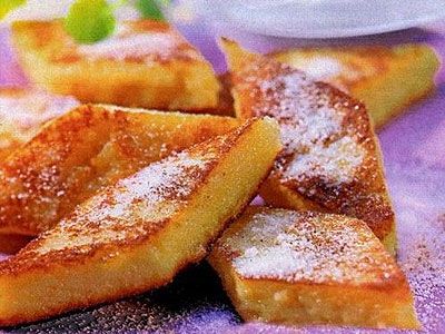 Жареные манные ромбики с вишневым киселем Жареные манные ромбики с вишневым киселем