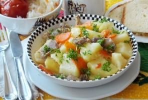 Жаркое из куриных желудков в мультиварке Жаркое из куриных желудков в мультиварке